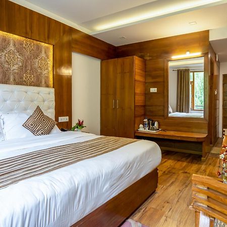 Pristine Inn Manali Eksteriør bilde