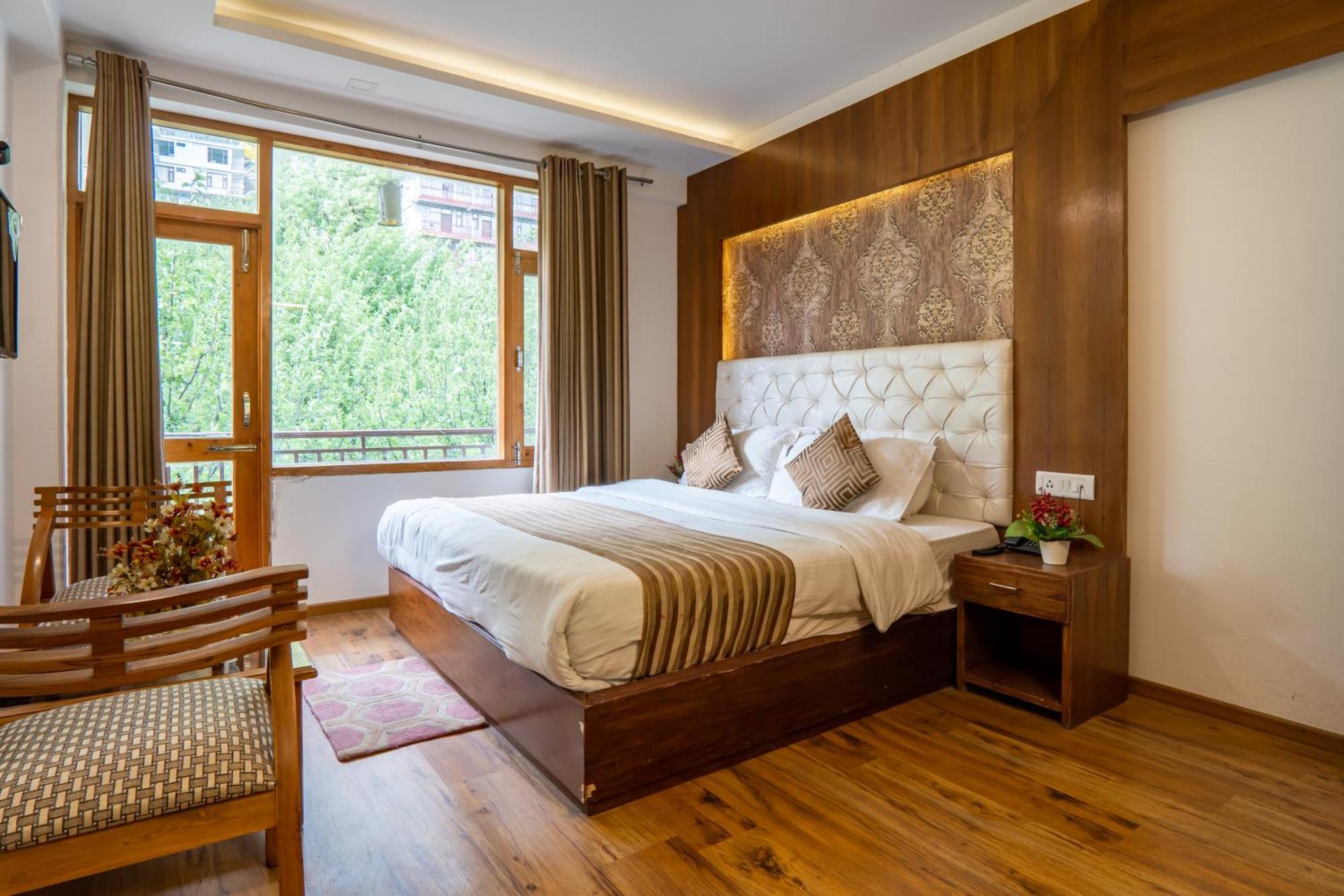 Pristine Inn Manali Eksteriør bilde