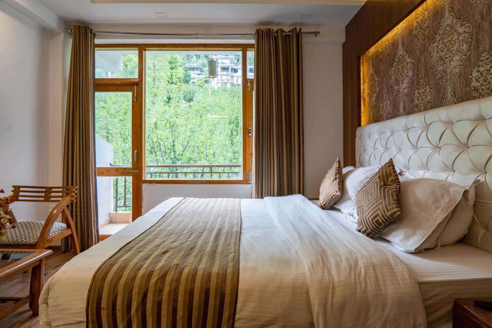 Pristine Inn Manali Eksteriør bilde
